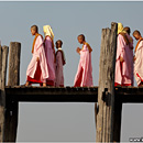 Novices @ U Bein Bridge, Amarapura, Mandalay, Myanmar